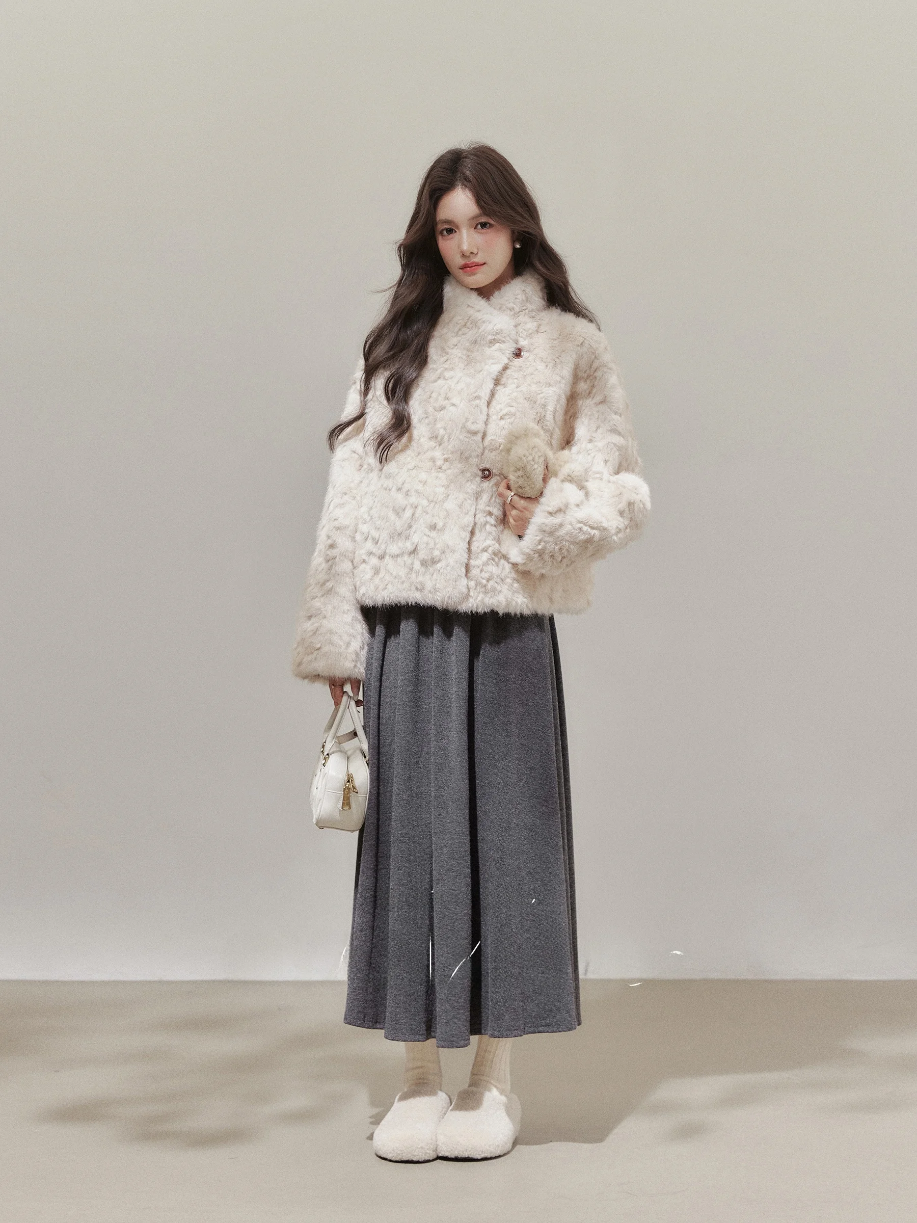 Ele ort Fur Jaet Women's Stand Fit Long Sve Button Closure Flip Collar Micro plus Size eepskin Leather Coat