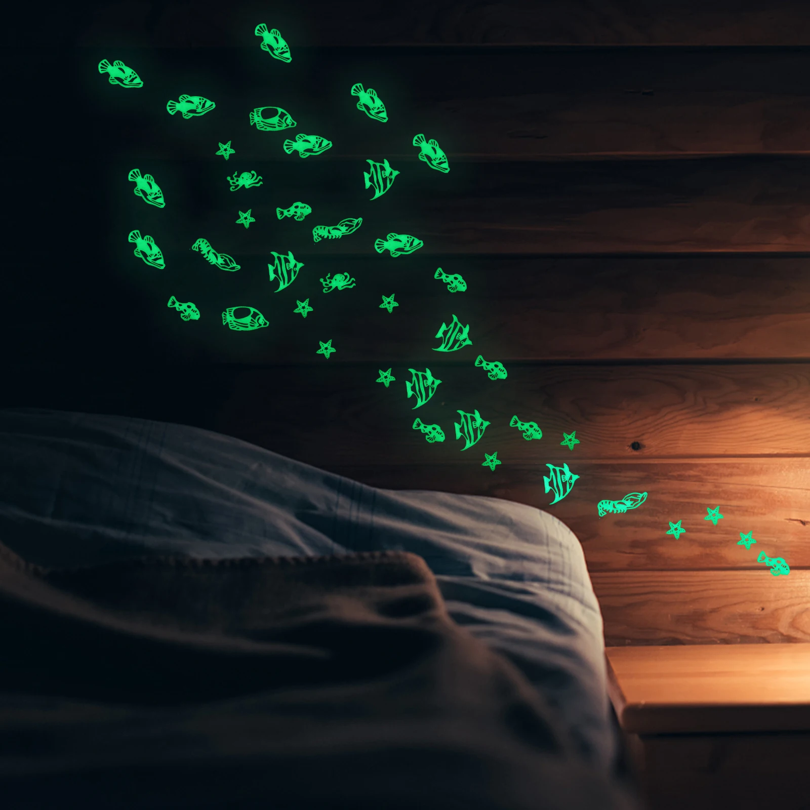 

4 Sets Luminous Wall Sticker Decoration Fish Decal Beach Decals Applique Plastic Stickers under The Sea Child Decorations