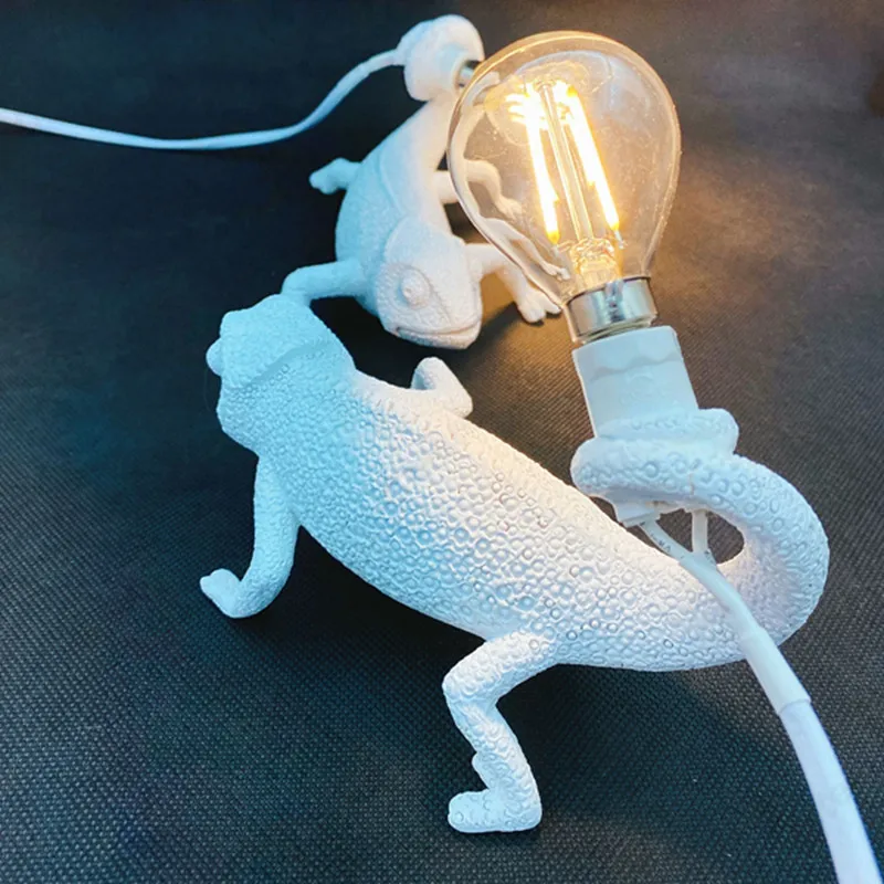 

Creative New LED European Chameleon Table Lamp Home Living Room Study Bedroom Bedside Resin Animal Decorative Lighting