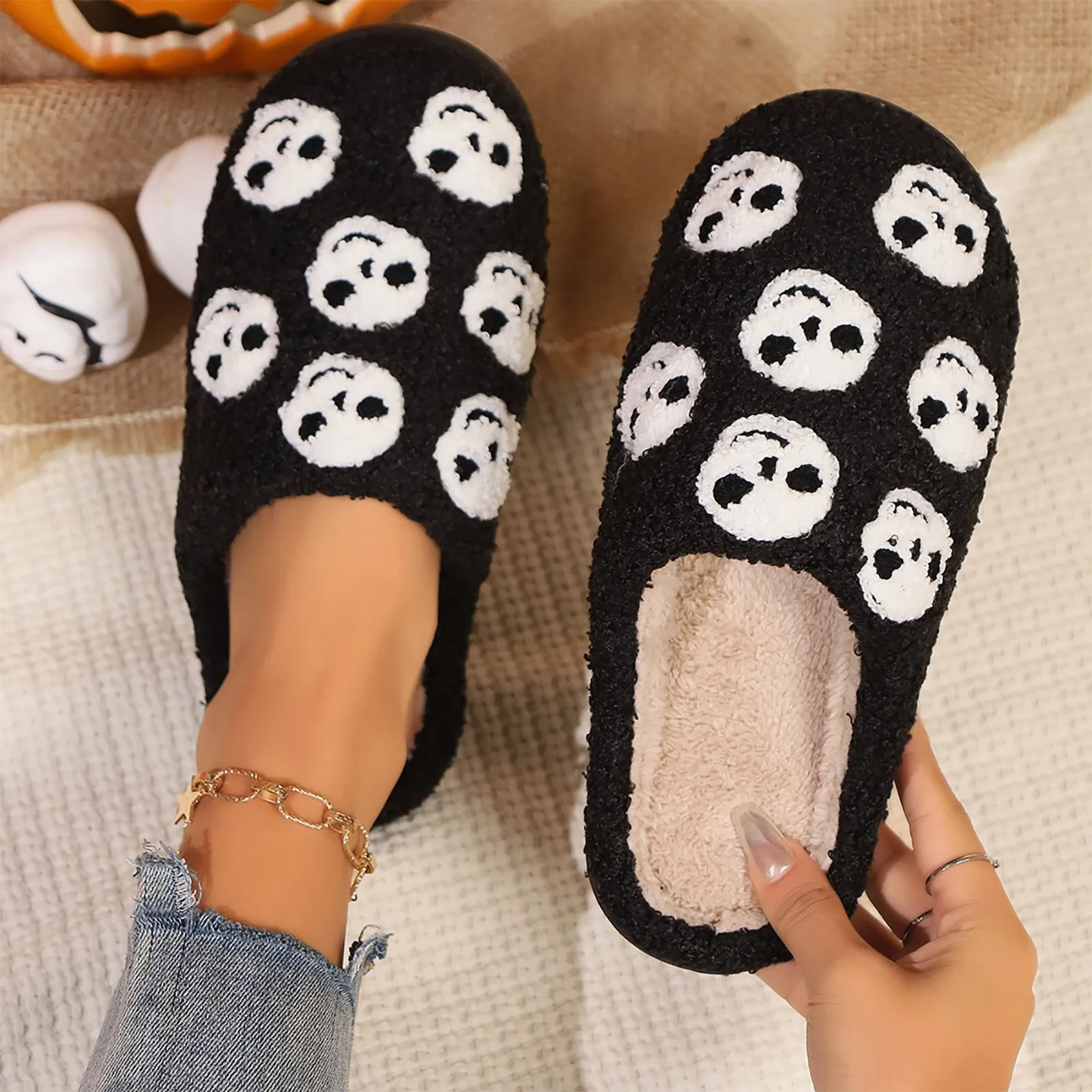 Couples Winter Fashion Halloween Skeleton Pattern Printed Slippers For Men And Women Comfortable Home Warm Indoor Slippers