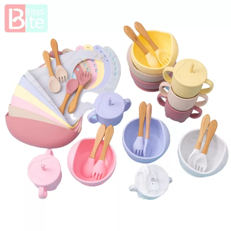 5Pcs/1Set Silicone Baby Feeding Bowl Tableware Waterproof Spoon Non-Slip Crockery BPA Free Silicone Dishes for Baby Tableware