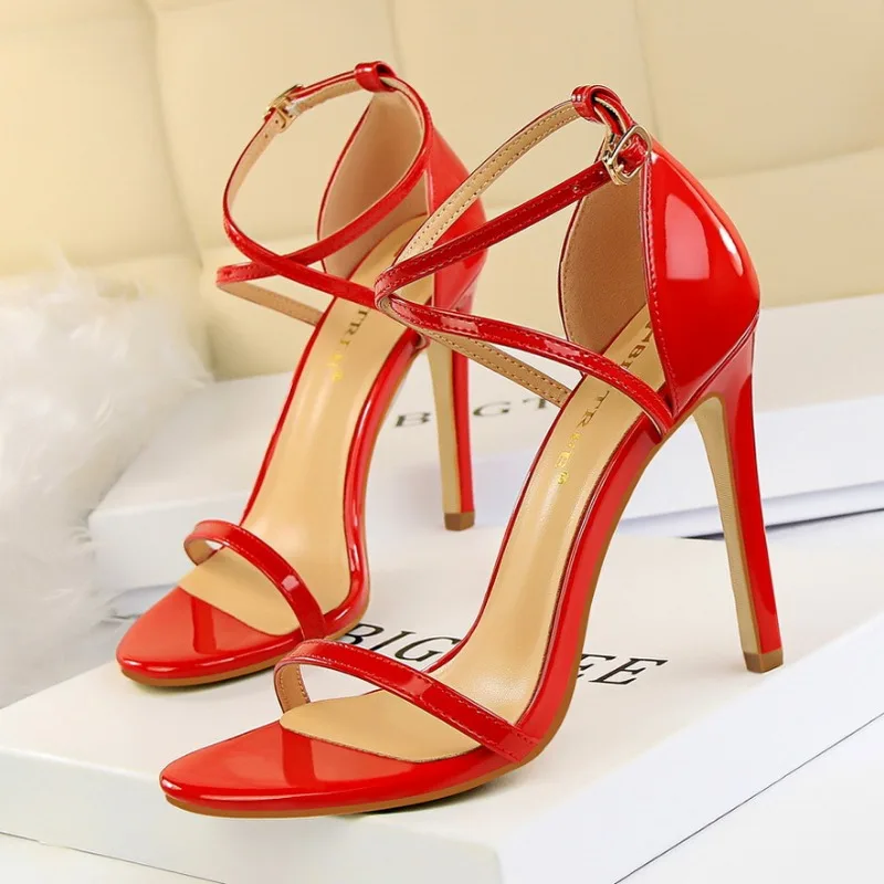 2024 Women High Heels Flock Stripper Sandals Female Fetish Strappy Red Shoes Lady Valentine Champagne Summer Classic Sexy Pumps