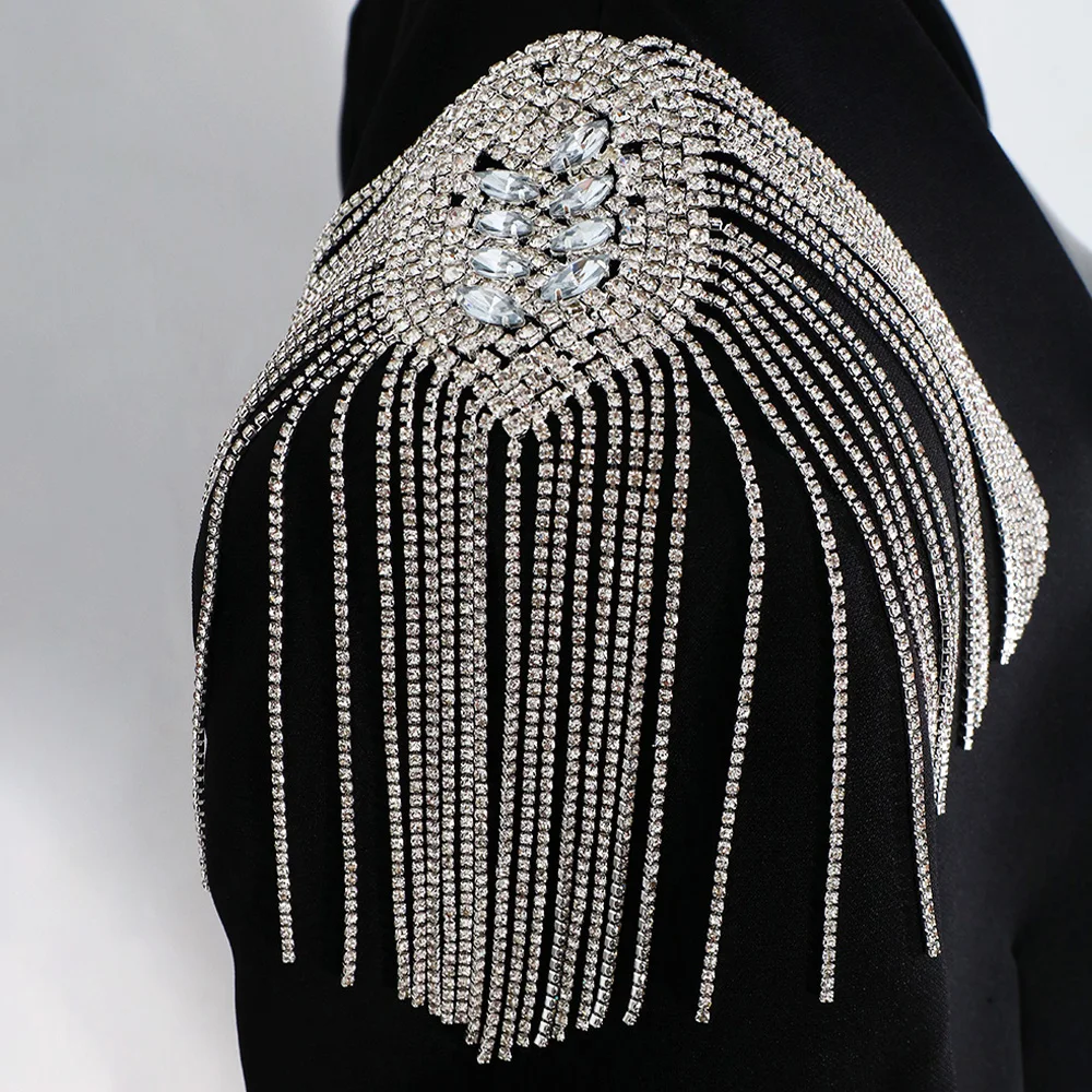 GLAMing Tassel Chain Rhinestone Shoulder Badge Brooch Women Clothes Decoration Crystal Epaulette Shoulder Pad Applique Jewelry