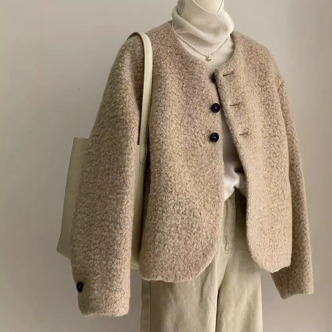 2025 Korean Version Women's Clothing Xiaoxiang Short Jacket Lamb Wool Soft Glutinous Milk Series Age Reducing Small Stature