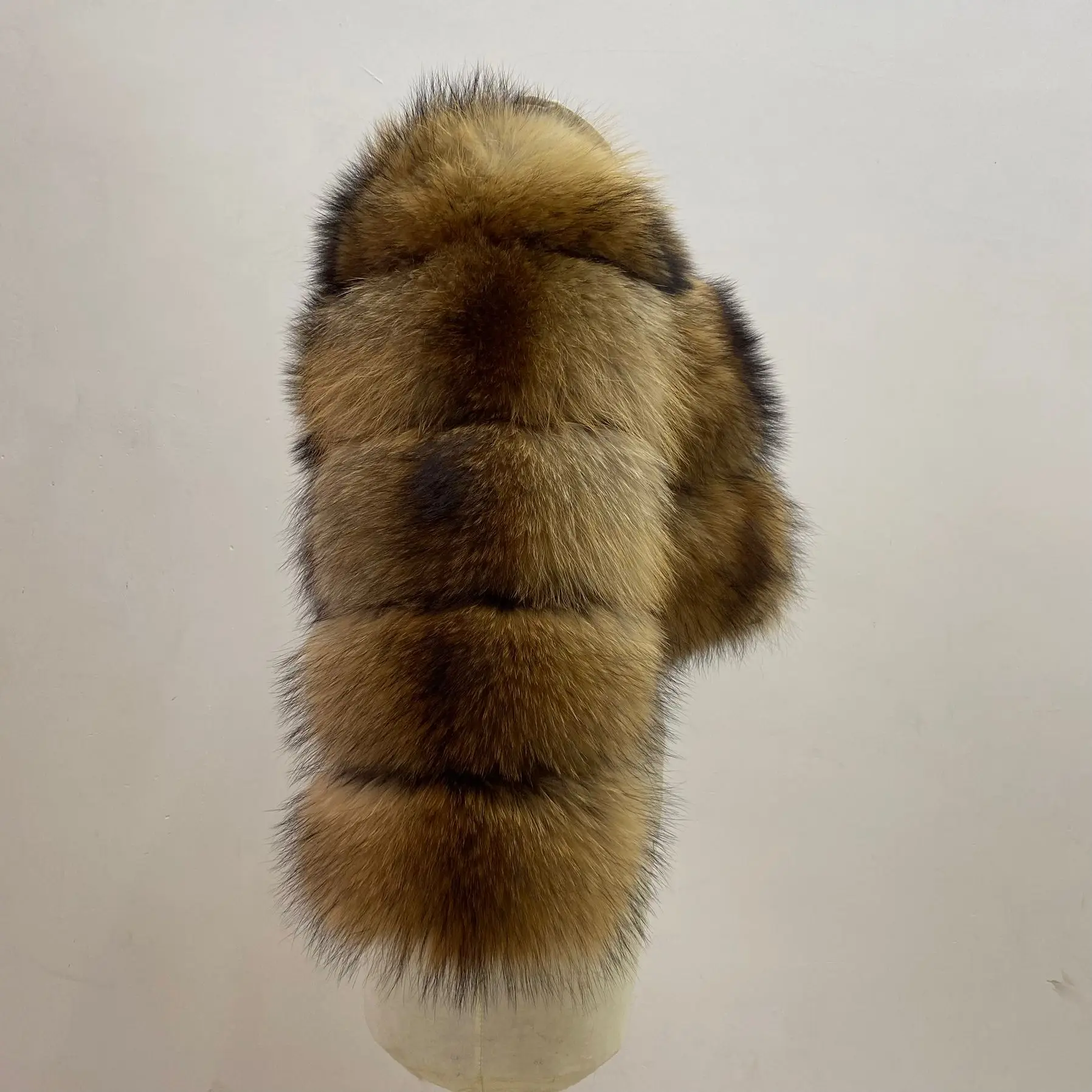 

Natural fur coat for ladies - fashionable fur winter warmest coat for women