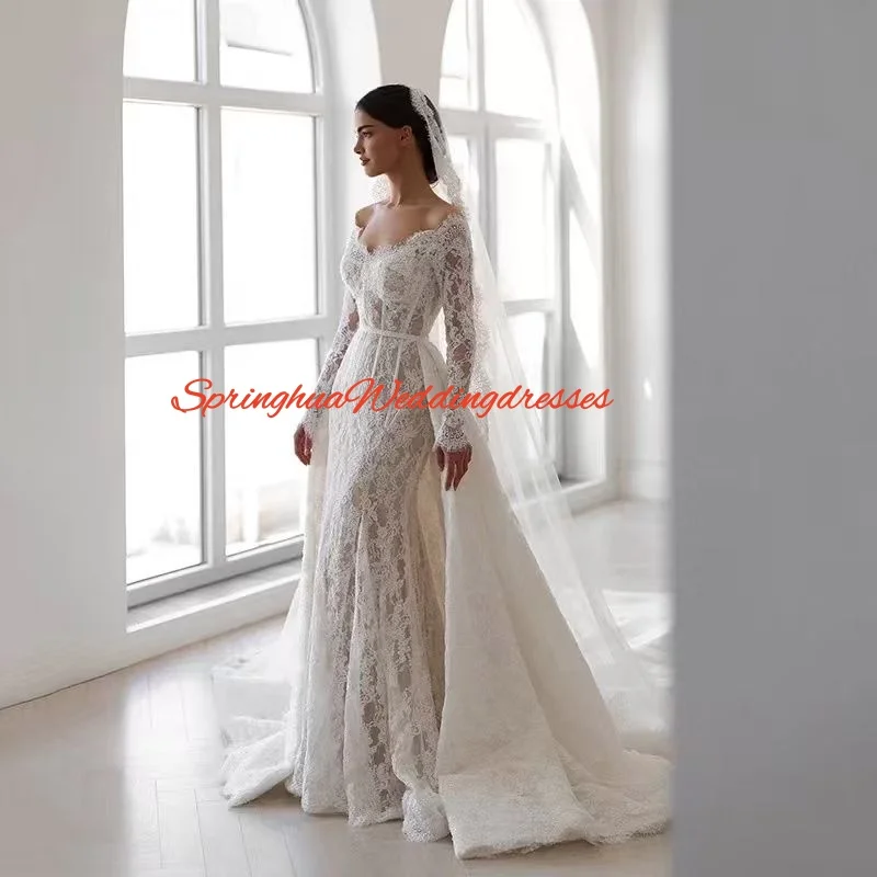 Customzied Lace Wed…