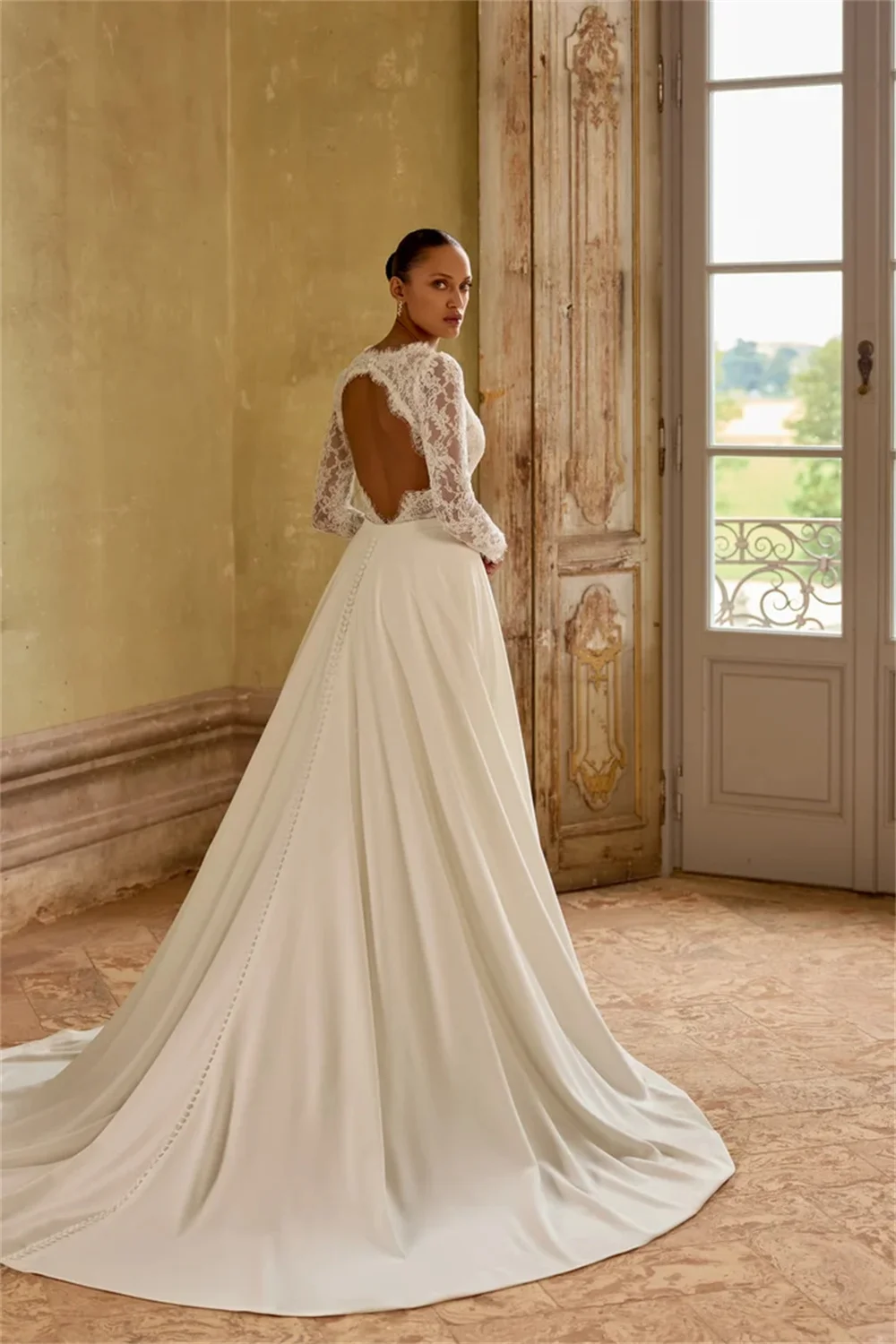 Vestidos de novia Tokyo personalizados con escote en V blanco, mangas largas, vestidos de novia de encaje sin espalda, vestidos de novia de cola desmontable de sirena