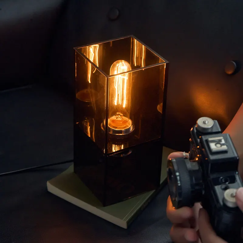 

Decorative table lamp, high-value bedroom lamp, personality creativity, black crystal , living room, bedside