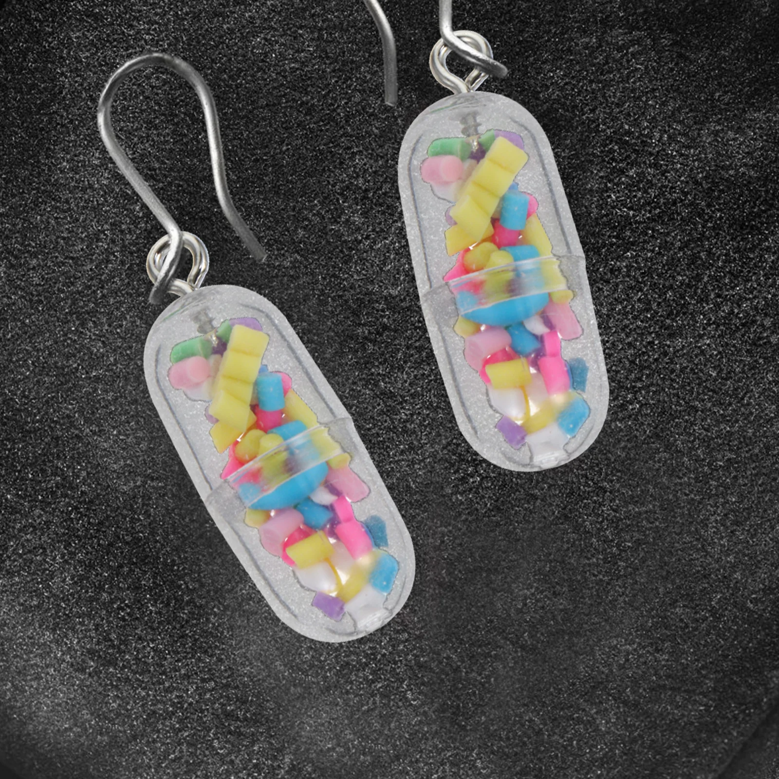 จี้รูปแคปซูลสำหรับตกแต่งเคสมือถือ 20 ชิ้น ทำจากพลาสติก PP สำหรับงาน DIY เครื่องประดับ พวงกุญแจ ของตกแต่งเคสมือถือ อุปกรณ์งานฝีมือ