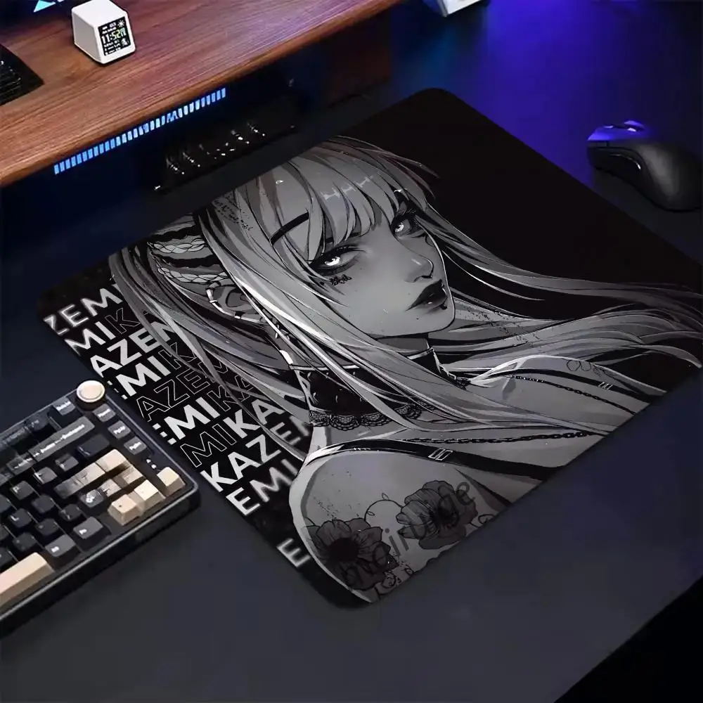 

Крутой коврик для мыши в стиле аниме для девочек 40X45, большой квадратный коврик для компьютерной офисной игры, резиновые противоскользящие коврики для мыши из ПК, маленькие декоративные настольные коврики