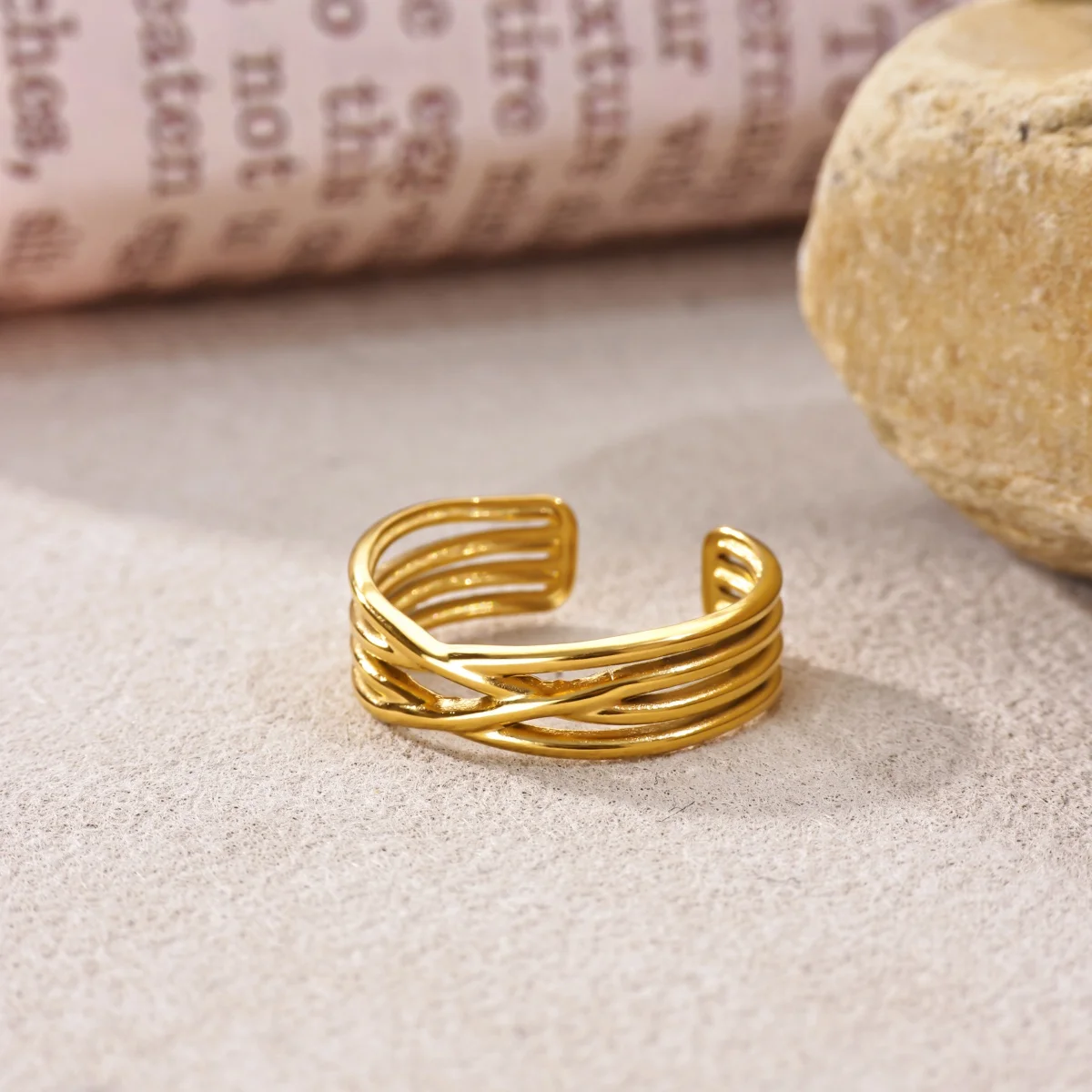 Minimalistische geometrische Wickel-Kreuzringe für Frauen, goldfarben, Edelstahl, offener Kreuzring, Party, Hochzeit, Schmuck, Geschenk – Detail 7