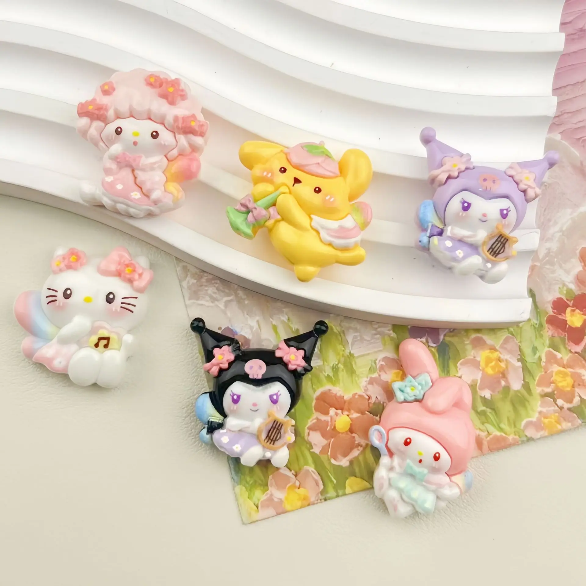 موسيقى صغيرة الحجم، ملحقات راتينج غراء كريمي سانريو DIY، أغطية الرأس، مشبك شعر، جراب هاتف، صندوق أدوات مكتبية، مواد إكسسوار