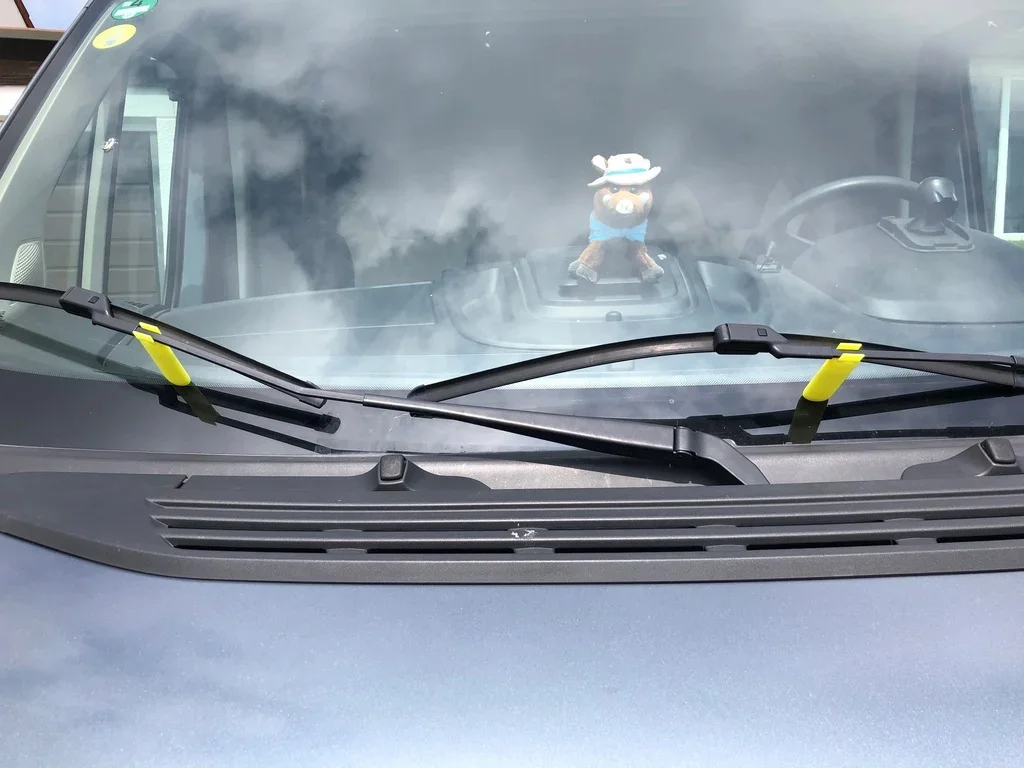 

2PCS Car Wiper Blade Stand Windshield Wiper Separator Lifter Holder Antifreeze Snow Ice Protector For Abstandhalter Fiat Ducato