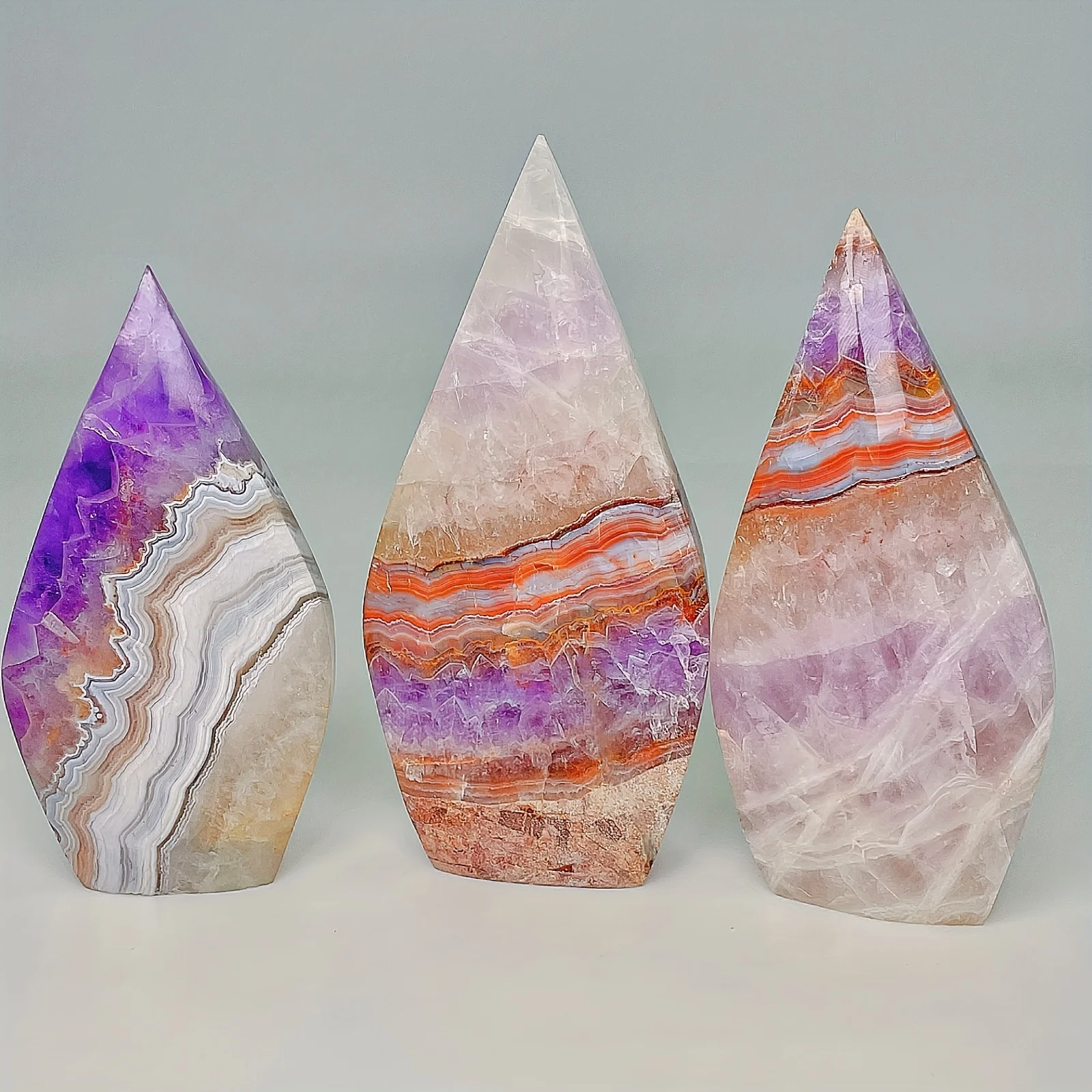 Natural Amethyst Agate Crystal Decoration, Suitable for Spiritual Cultivation, Home Decoration, Is An Ideal Choice for Gifts