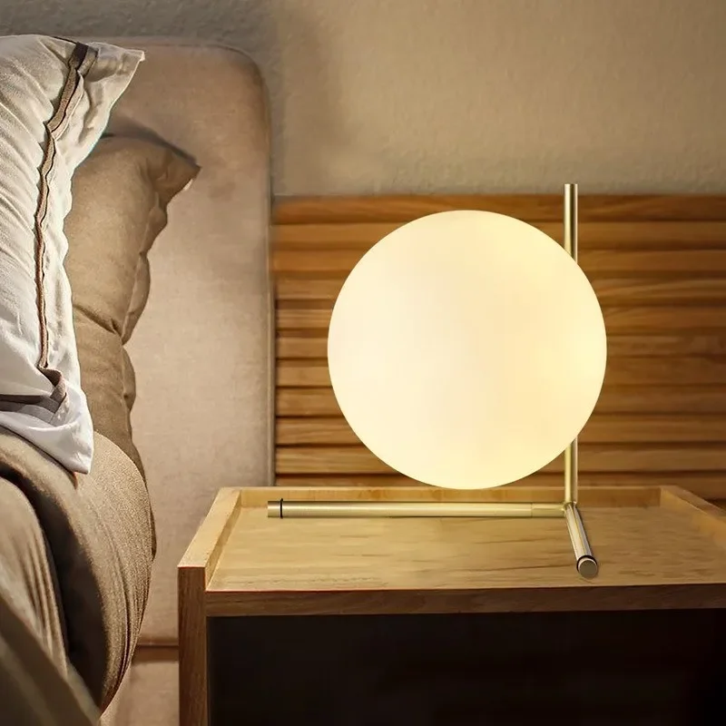 Imagem -06 - Escandinavo Quarto Bedside Glass Table Lamp Simples Modern Estudo Reading Lamp Lusterhotel Quarto Criativo Decorativo Candeeiros de Mesa