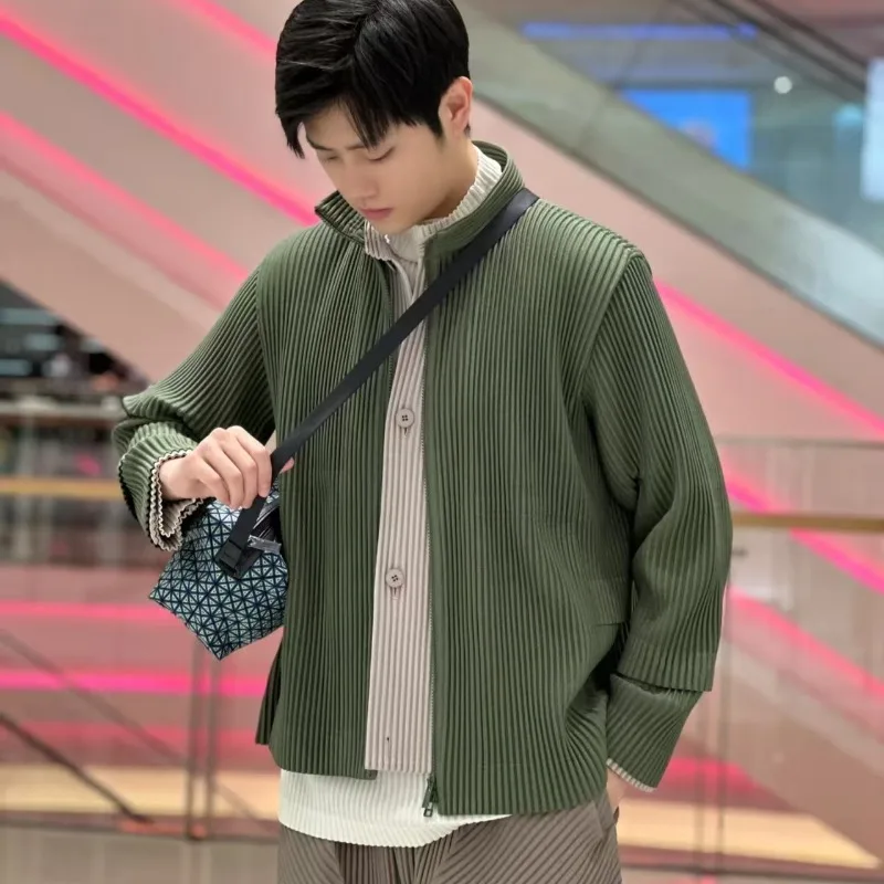 

Miyake Japanese Men's Trendy Jacket 2025 Autumn Sports Loose Long Sleeve Cardigan Standing Collar Pleated Business Casual Jacket