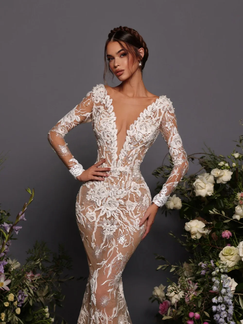 Shinny Floral Lace Appliques Wedding Dress Luxurious Pearls Mermaid  Bridal Gown Customized Long Deep V-neck Dresses For Bride