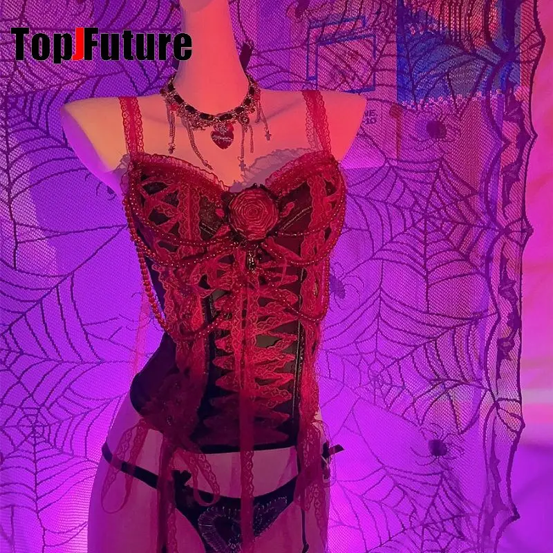 punk-gothique-sous-culture-europeenne-americaine-sexy-sangle-haut-y2k-fille-epicee-rose-ruban-femme-festival-de-musique-rue-rock-haut