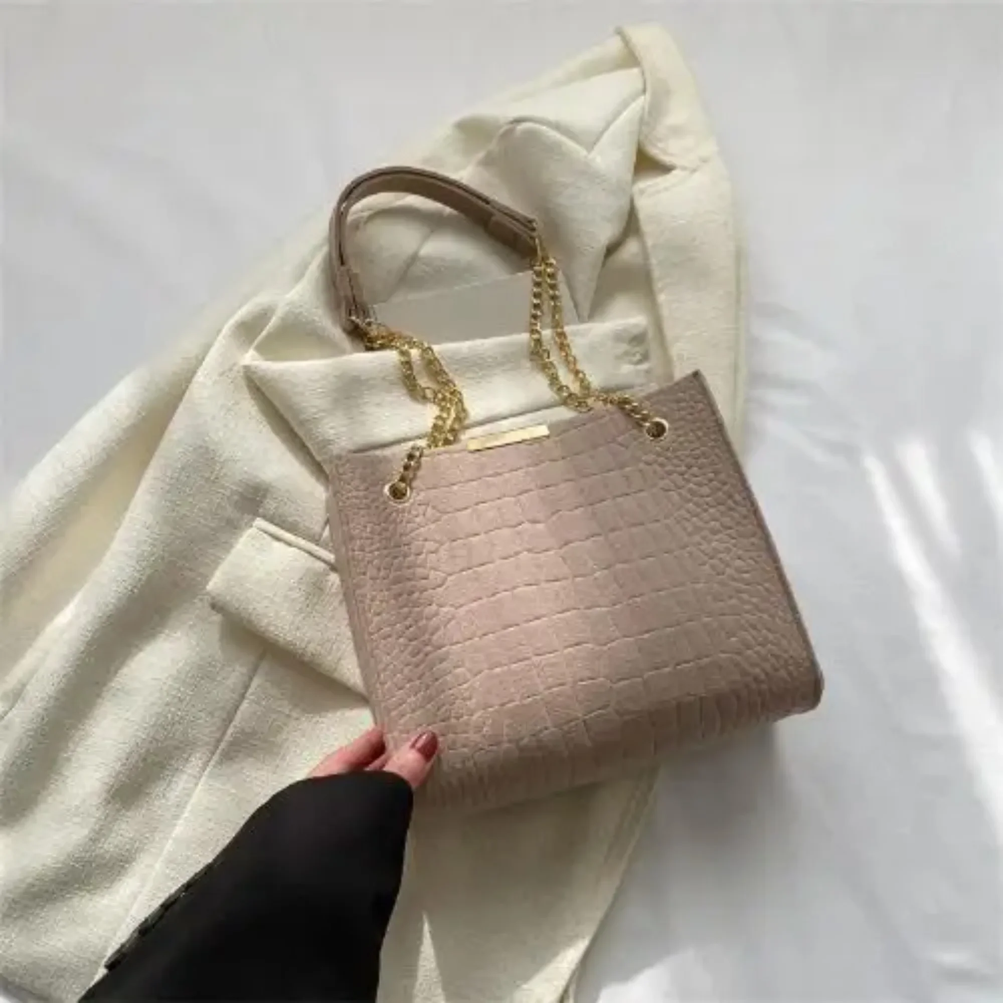 Fashion Summer Large Shoulder Bag Women Travel Bags Pu Leather Quailty Bag Female Luxury Handbags Women Bags Femme Solid Color