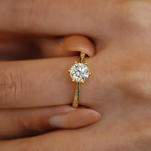 럭셔리 100% 진짜 18k 골드 반지 여성용 여섯 발톱 다이아몬드 반지 6.5mm 라운드 1ct 1 캐럿 Moissanite 결혼 반지