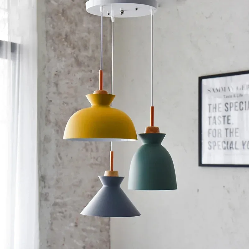 Nordic Colorful Wood Pendant Lights Modern Makaron LED Chandelier Bedroom Study Bar Dining Room Home Decoration Hanging fixture