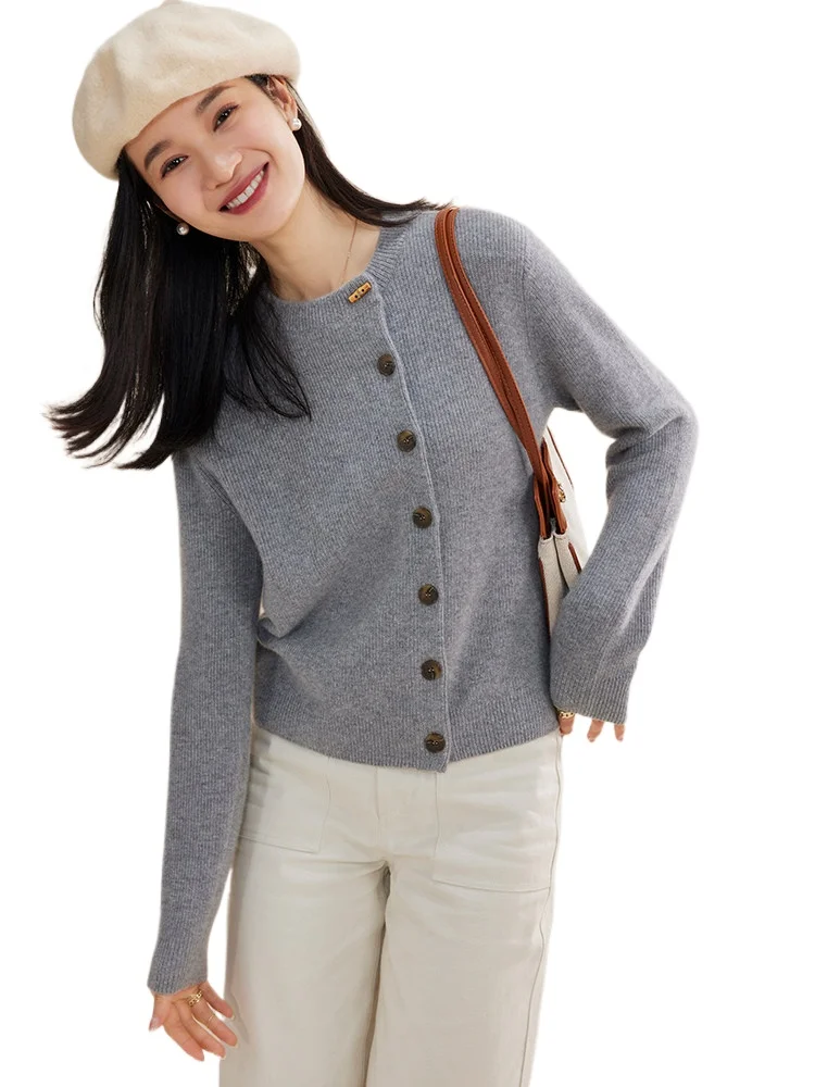 

Sale! Conseni AURORA bab buckle natural horn buckle 100% cashmere sweater knitted cardigan jacket for women