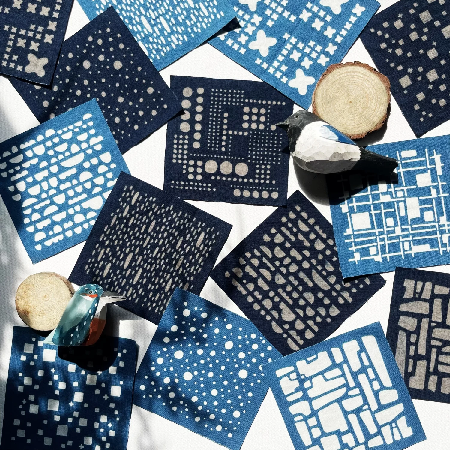 

Original Design Blue Dye Plant Geometry Dot Handmade Patchwork Fabric Material Combination Chinese Sle Home Cotton DIY Crts