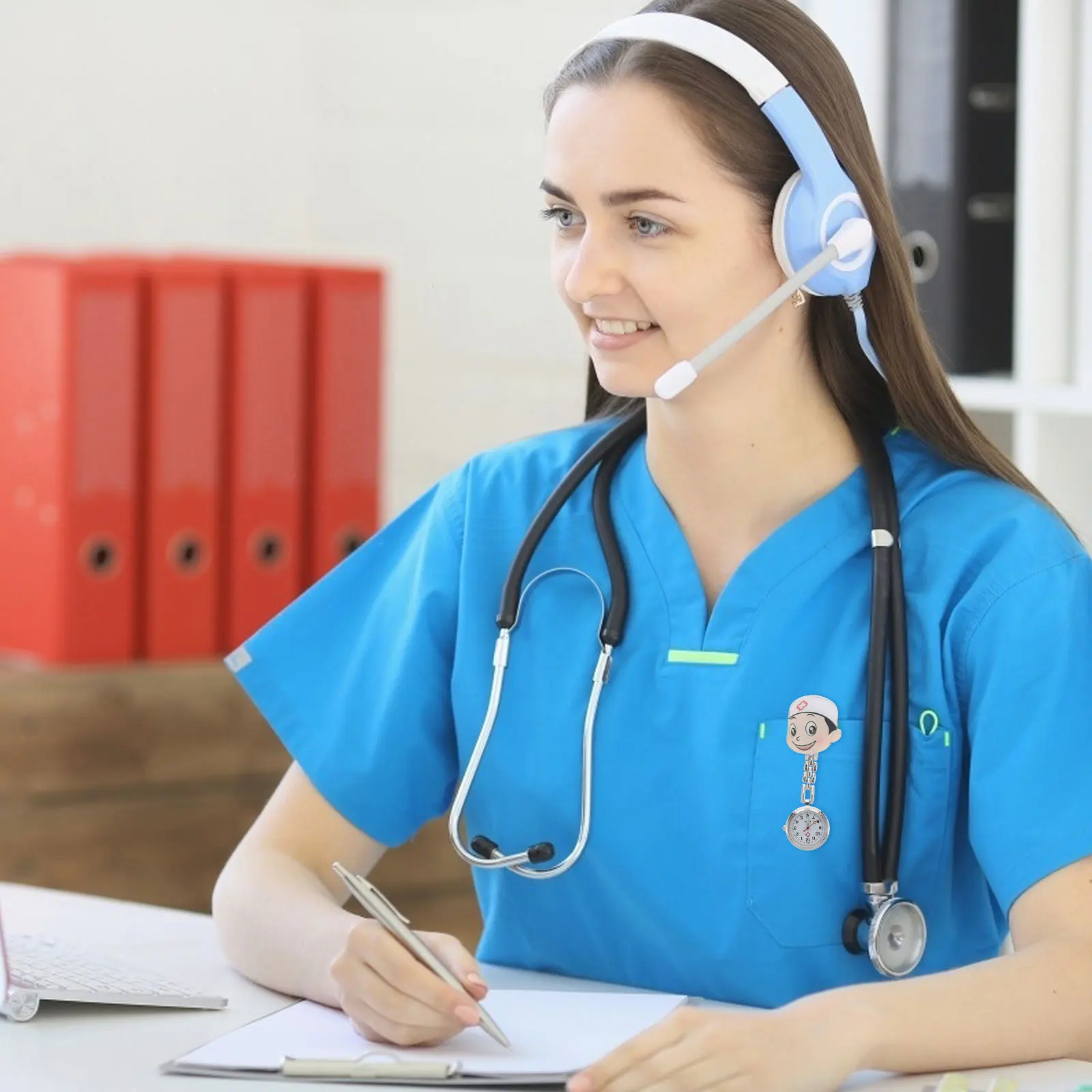 1 قطعة ساعة ممرضة سبيكة كليب على الطلب الكبير الكرتون مظهر معلق ممرضة ساعة جيب للأزياء الممرضات النساء الطلاب