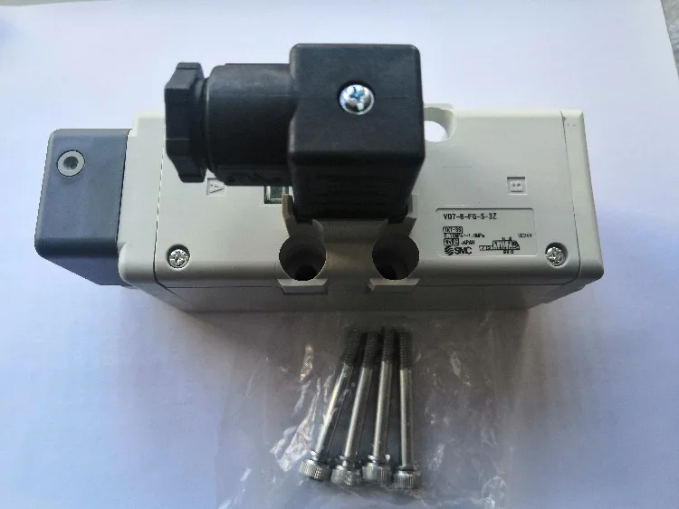 

Brand-new SMC two-position five-way solenoid valve VQ7-8-FG-S-3Z