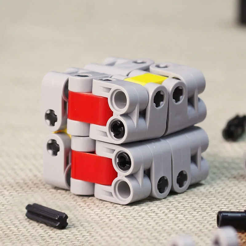 Mini Cube Spinner: combo de inteligencia y alivio del estrés, 360 °   rotación suave para el enfoque infantil y la relajación de la oficina de adultos.