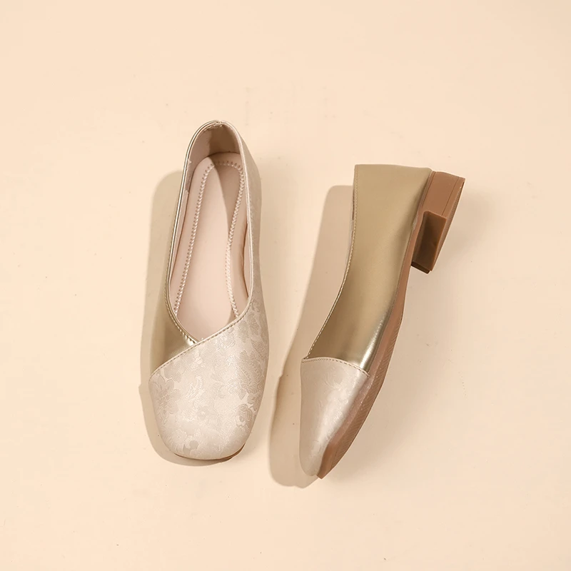 Nieuwe stijl platte instapschoenen voor dames.