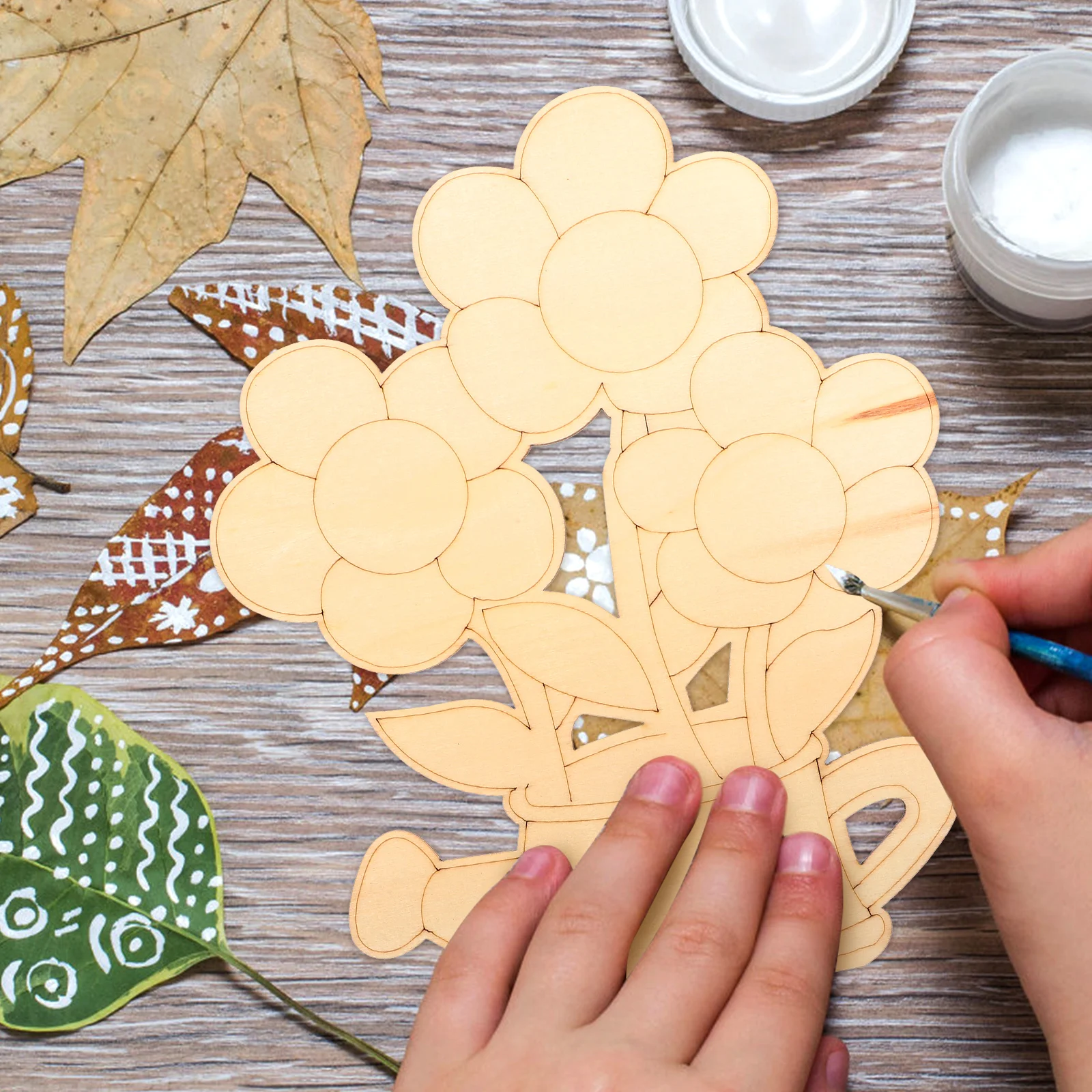 

4pcs Wooden Three dimensional Flowers H made Painting Cutouts Small Size Unfinished Wood Slices Diy Craft Decorations Safe