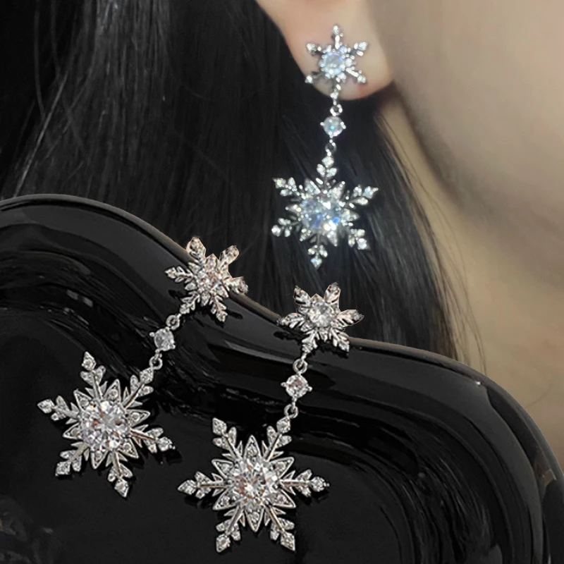 Light Luxury Snowflake Earrings Sparkling Zircon Retro Pendant Stud Earrings Women Fashion Element New Year Party Jewelry Gifts