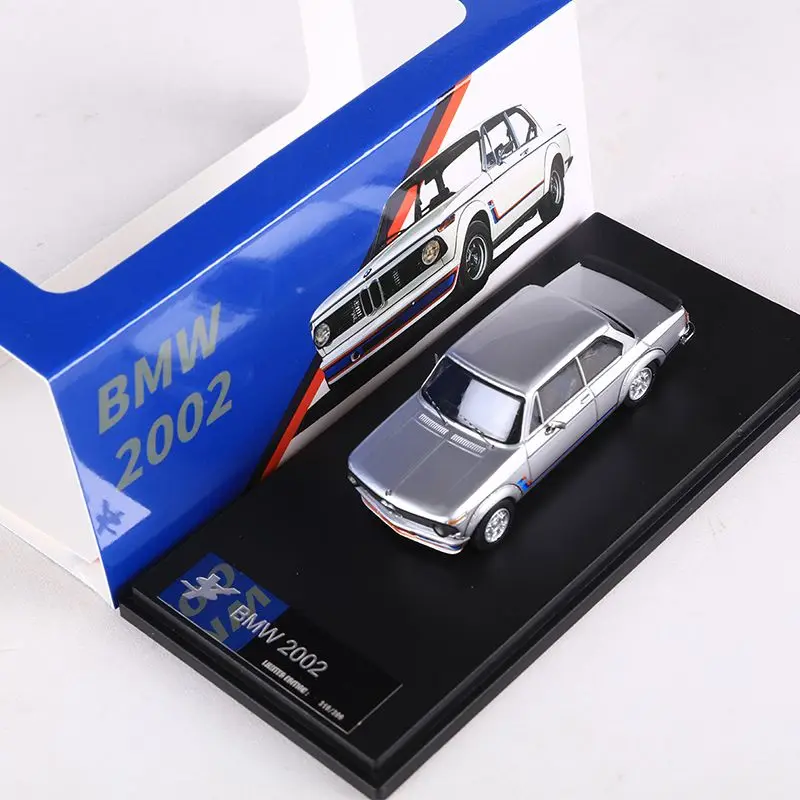 YS Diecast 1/64 مقياس BMW 2002 توربو سبيكة نموذج سيارة لعب للأولاد هدية ألعاب أطفال الأولاد