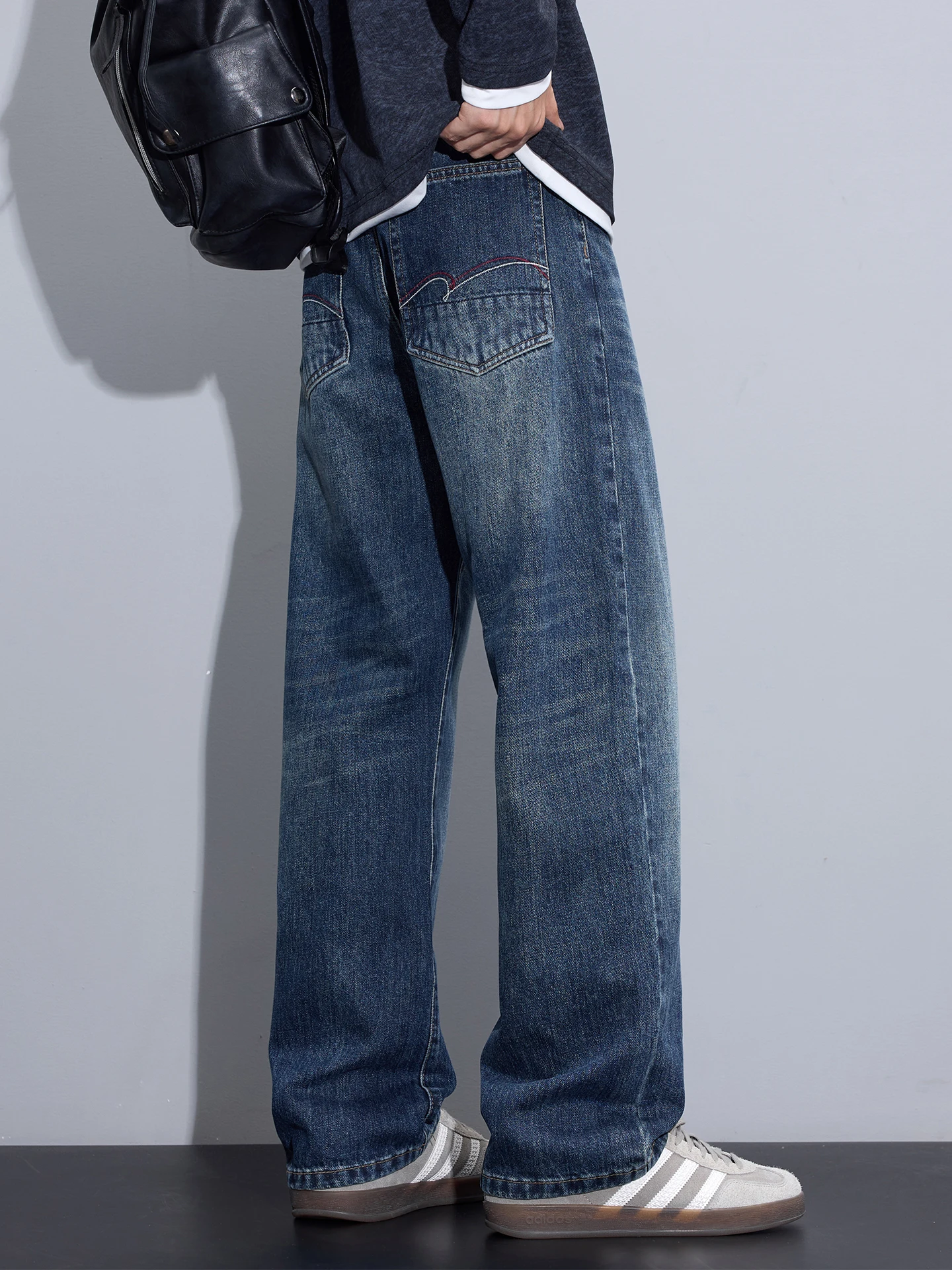 กางเกงยีนส์ทรงหลวมสไตล์อเมริกันลำลองสำหรับผู้ชาย ทรงตรงทันสมัย เรียบง่าย เหมาะกับฤดูใบไม้ร่วง กางเกงขายาวอเนกประสงค์ ผ้าผสมคอตตอนและโพลีเอสเตอร์