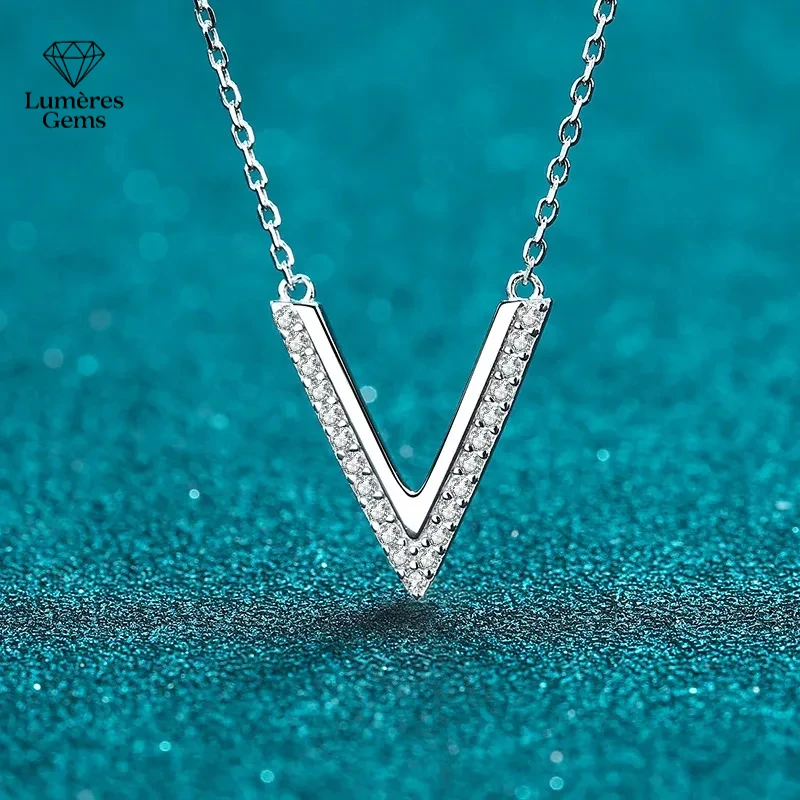 

18K V-Shaped 19-Point Moissanite Micro- Necklace PT950 White Gold Set With Diamonds, Versatile Jewelry, Simple Ins Style