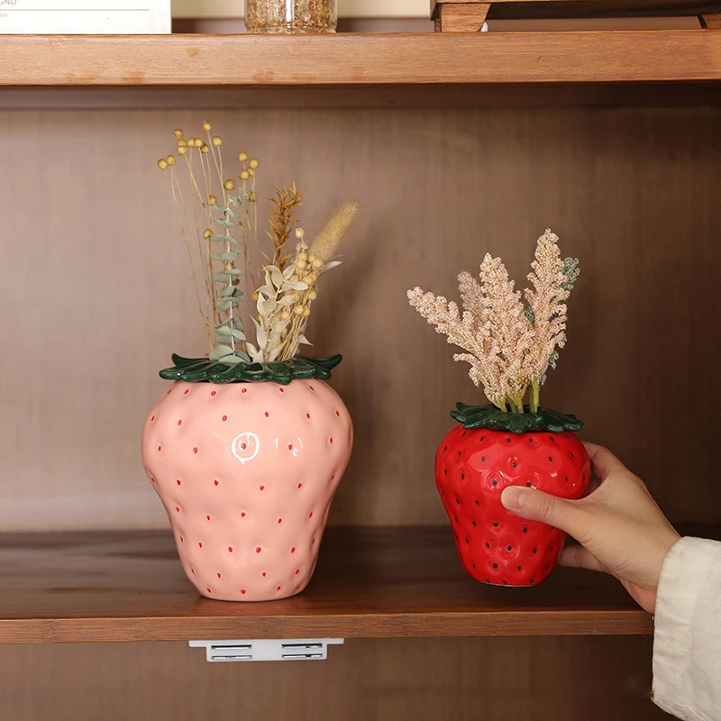 Cartoon Strawberry Vase Strawberry-shaped Ceramic Vase Floral Accessories Fruit Pots Flowerpots Home Decoration Accessories New