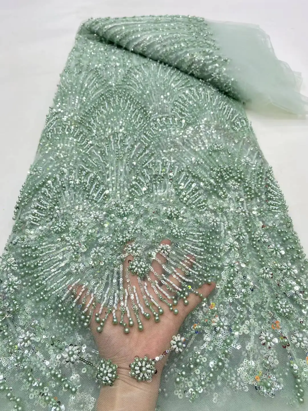 

Luxurious African Groom Sequins Lace Fabric High Quality 2025 French Embroidery Heavy Beads Lace Nigerian Sewing Dresses