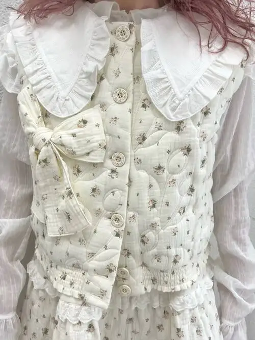 2026 Autumn Japanese Sweet Pastoral Floral Print Padded Cotton Vest Retro Fungus Edge Doll Collar Bow Short Vest Stacked on Top