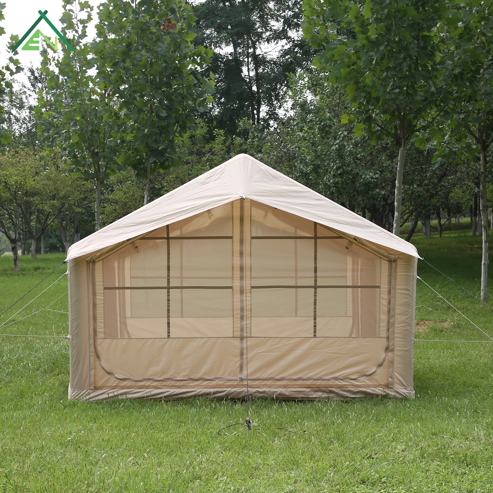 Carpa inflable tipo cabaña de 7.5 metros cuadrados, carpa inflable para glamping con bomba manual, carpa impermeable con estructura de aire para las 4 estaciones, para acampar en familia
