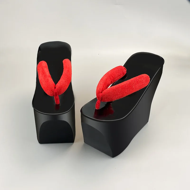Sandálias Geta de Cosplay Plataforma nas Cores Preto e Vermelho - Acessório para Kimono Japonês