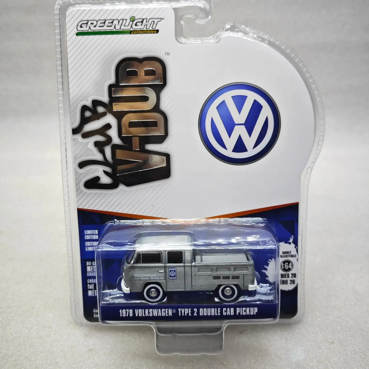

Зеленый свет 1:64 Club Vee-Dub Series 20-1978 Volkswagen Dual Cab Pickup, Child Boy Birthday