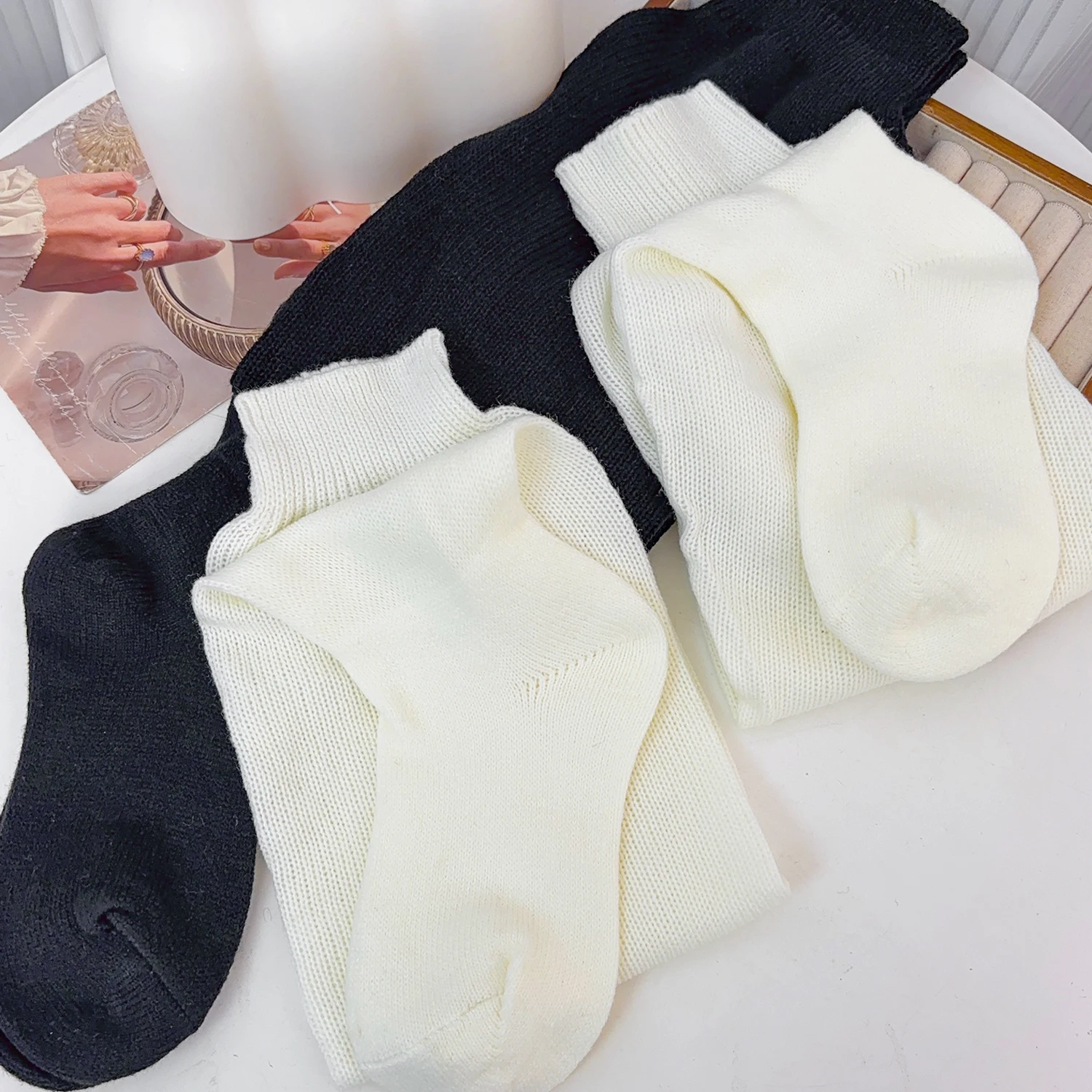 ロリータ風ルーズロングチューブソックス レディース 可愛い白レッグソックス 女の子用 靴に合わせられる JK風 日本風ストッキング