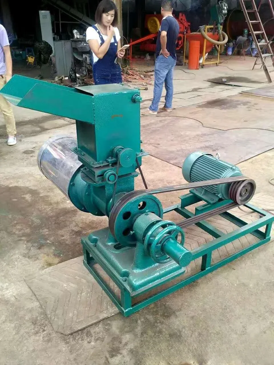 Pulp and slag separation type potato starch machine, barbed roller type automatic separation machine, sweet potato powder