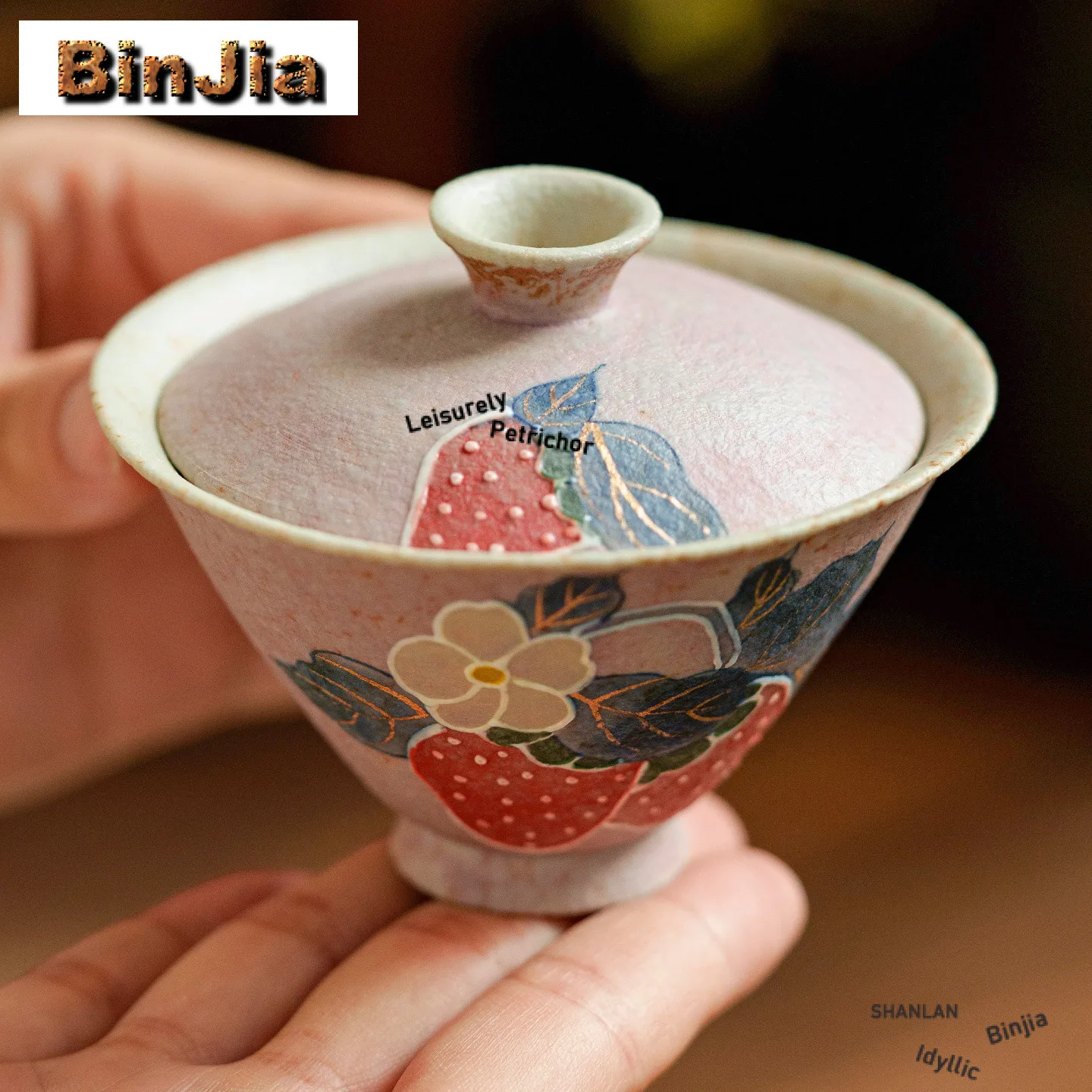 

90ml Hand-painted Strawberry Gaiwan Creative Tea Tureen Tea Bowl With Lid Kit Tea Maker Cover Bowl Chinese Tea Set Ornaments