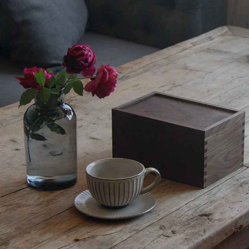 Black walnut box, all solid wood wooden storage box, tenon and mortise structure, retro nostalgic pull-out cover, push-pull cove