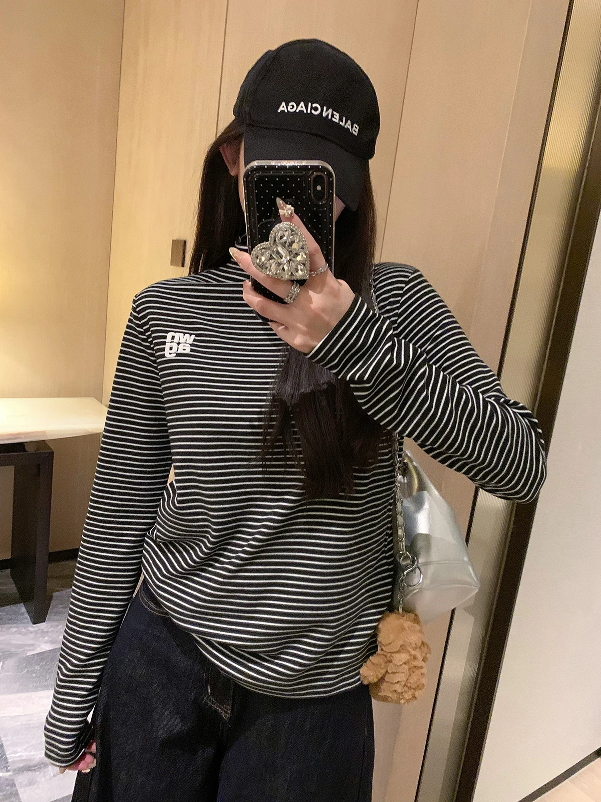 

Zhuangda Mud Bla Stripe Letter Autumn Winter High Ne Long Sve Base irt Casual Sle Straight Tube Ladies T-irt