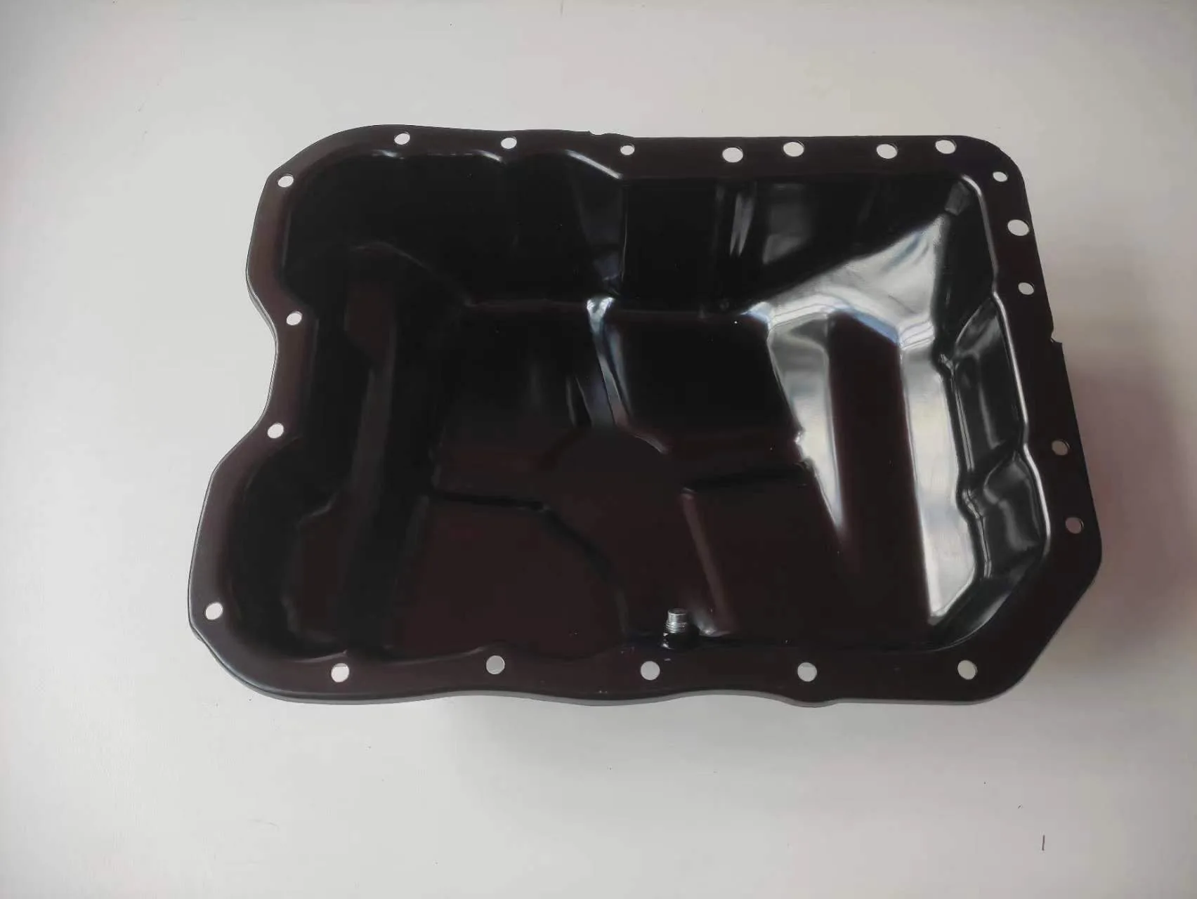 

1pc 04884665AE 4884665AE Oil Pan 2005-2016 Engine Oil Pan 04884665AE For Jeep Compass Patriot Caliber Chrysler Sebring