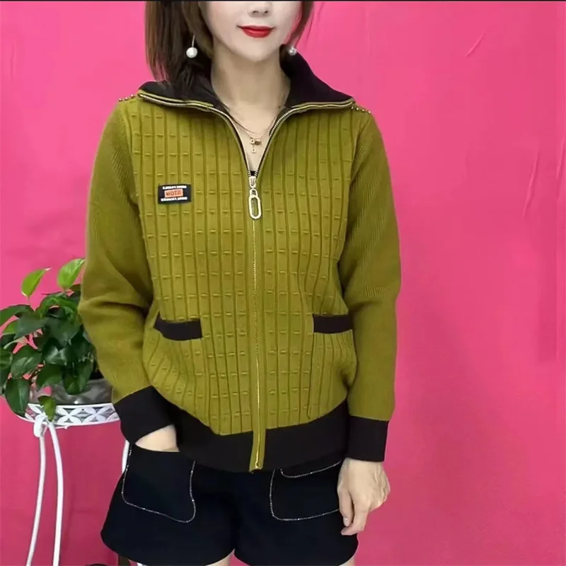 2026 春秋ママ着用ショートニットジャケット女性ルーズニットウェアコートファッションジッパーポケットセーターカーディガントップス女性