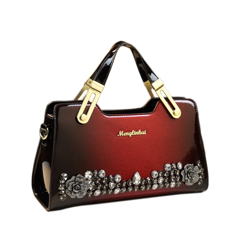 2023 new fashion large-capacity middle-aged mother bag bright leather bag atmospheric high-grade embroidered diamond messenger h